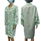 2 robe latérale de Cleanroom d'ESD de rayure de carbone du bouton de collier de revers de poches 5mm lavable