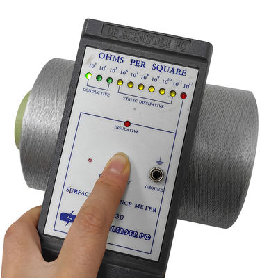 150D/2 fil de couture conducteur gris pour les vêtements antistatiques en fabrication de polyester fil de fibre de carbone longue fibre conductrice