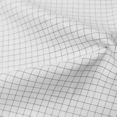 Blanc 7MM Grille 65% Polyester + 32% Coton + 2% Fibre de carbone T / C ESD Tissu antistatique pour les vêtements de salle blanche