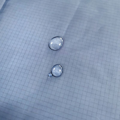 Vêtements de salle blanche Couleur bleue Polyester Tissu étanche à l'eau avec propriété lavable