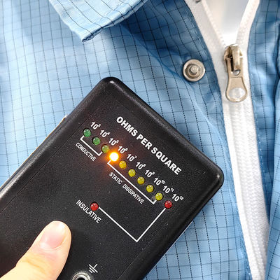 Veste antistatique ESD de salle blanche avec fermeture à glissière à la trappe à l'arrière en maille blanche Veste antistatique de laboratoire