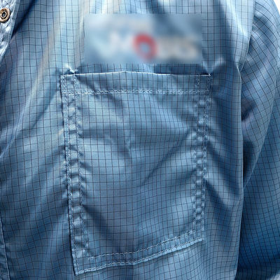 Veste antistatique ESD de salle blanche avec fermeture à glissière à la trappe à l'arrière en maille blanche Veste antistatique de laboratoire
