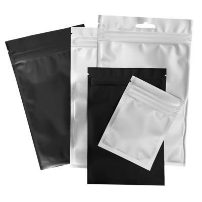 Sac auto-collant mat de couleur solide à double face opaque sac scellé sac d'emballage en aluminium