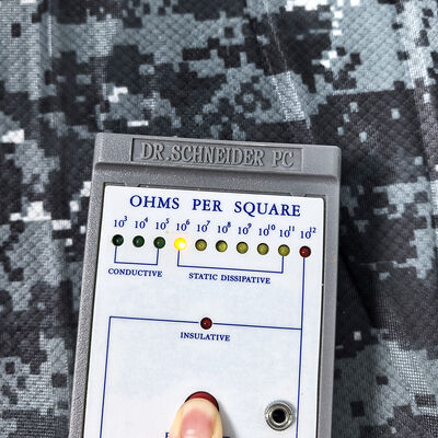 Impression de camouflage Tissu tricoté en treillis diamanté ESD haute performance ¥ 87% polyester + 13% fibre de carbone