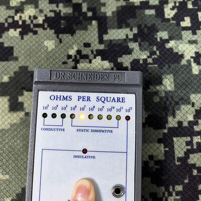 Impression de camouflage Tissu tricoté en treillis diamanté ESD haute performance ¥ 87% polyester + 13% fibre de carbone